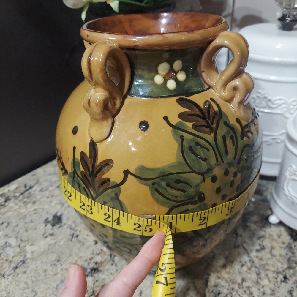 Ceramic Vase - Picture 4 of 11